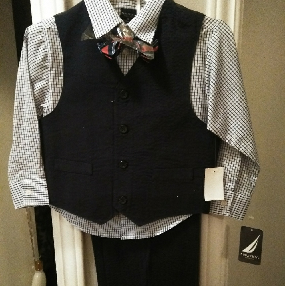 Nautica boys suit new